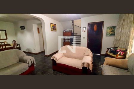 Sala de TV de casa para alugar com 4 quartos, 191m² em Vila Osasco, Osasco