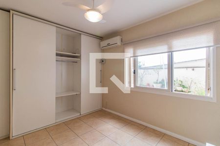 Suíte de apartamento à venda com 2 quartos, 75m² em Azenha, Porto Alegre