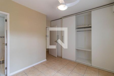 Suíte de apartamento à venda com 2 quartos, 75m² em Azenha, Porto Alegre