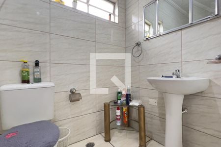 Banheiro de casa à venda com 2 quartos, 105m² em Jardim São Jorge, Guarulhos