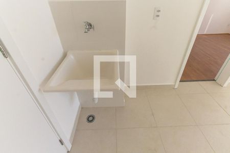Sala/Cozinha de apartamento para alugar com 1 quarto, 27m² em Guaiauna, São Paulo