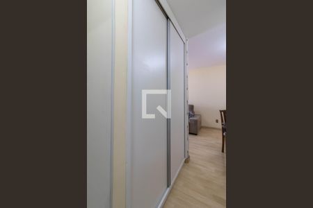 Corredor de apartamento à venda com 3 quartos, 78m² em Vila Rosalia, Guarulhos