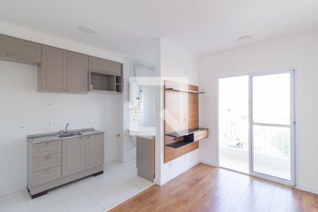 Sala de apartamento para alugar com 2 quartos, 45m² em Quitaúna, Osasco