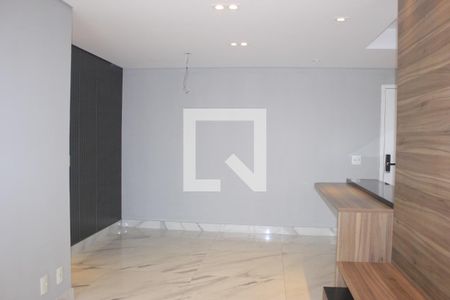 Sala de apartamento à venda com 2 quartos, 68m² em Jardim Flor da Montanha, Guarulhos