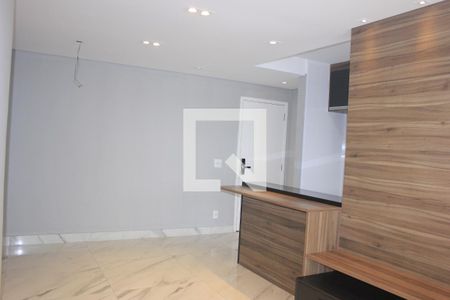 Sala de apartamento à venda com 2 quartos, 68m² em Jardim Flor da Montanha, Guarulhos