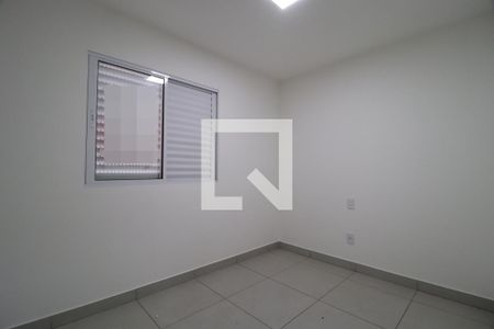 Quarto 1 de apartamento para alugar com 3 quartos, 75m² em Granja Marileusa, Uberlândia