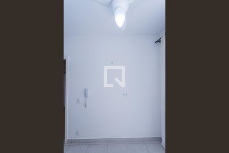 Sala e cozinha de apartamento para alugar com 1 quarto, 38m² em Vila Palmeiras, São Paulo