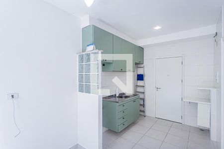 Sala e cozinha de apartamento para alugar com 1 quarto, 38m² em Vila Palmeiras, São Paulo