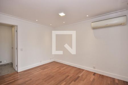 Sala de apartamento para alugar com 3 quartos, 181m² em Real Parque, São Paulo
