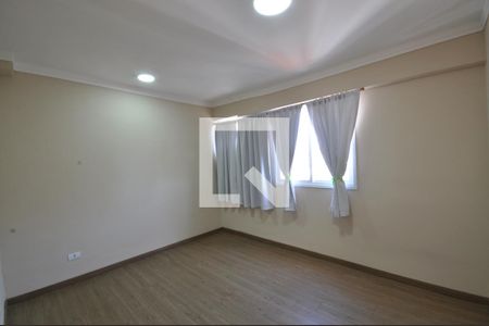 Quarto de apartamento à venda com 1 quarto, 52m² em Vila Mazzei, São Paulo