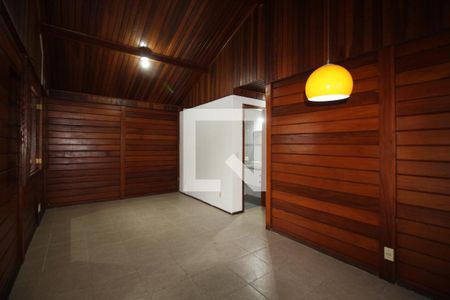 Sala de casa de condomínio à venda com 2 quartos, 240m² em Taquara, Rio de Janeiro