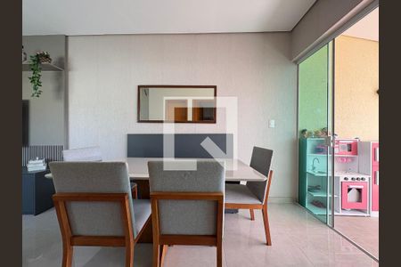 Sala de apartamento à venda com 3 quartos, 104m² em Vila Camilópolis, Santo André