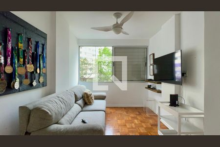 Sala de TV de apartamento à venda com 2 quartos, 70m² em Pompeia, São Paulo