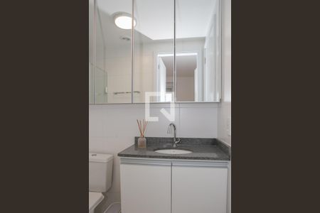 Banheiro da Suíte/Quarto 1 de apartamento para alugar com 2 quartos, 37m² em Lapa de Baixo, São Paulo