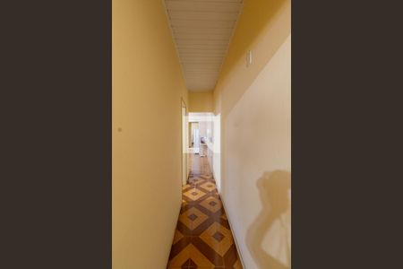 Corredor de casa à venda com 2 quartos, 136m² em Vila Salete, São Paulo