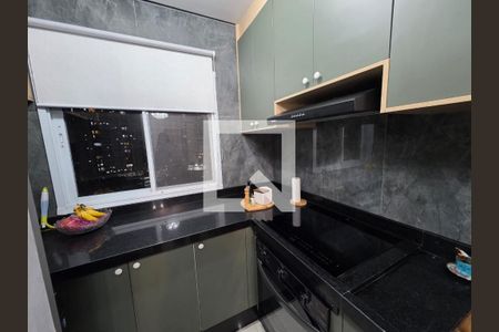 Cozinha  de apartamento à venda com 2 quartos, 41m² em Itaquera, São Paulo