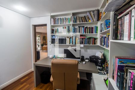 Escritório de apartamento à venda com 4 quartos, 202m² em Alphaville Empresarial, Santana de Parnaíba