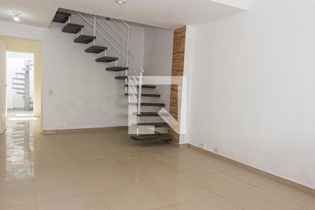 Sala de casa para alugar com 2 quartos, 70m² em Jardim Satelite, São Paulo
