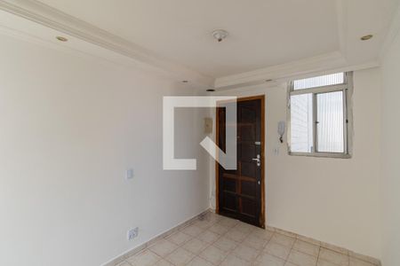 Sala de apartamento à venda com 3 quartos, 56m² em Itaquera, São Paulo