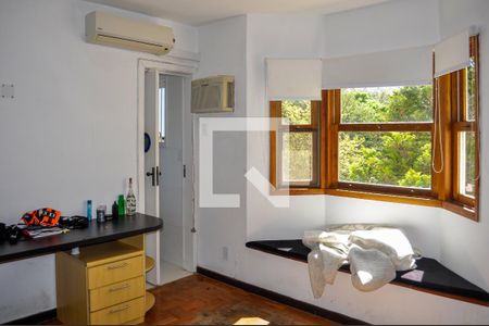 Quarto  de casa à venda com 4 quartos, 354m² em Jardim Isabel, Porto Alegre