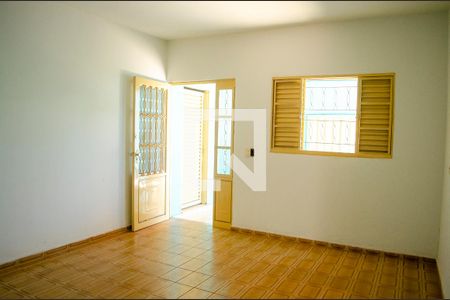 Sala de casa para alugar com 4 quartos, 269m² em Capuava, Goiânia