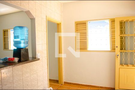Sala de casa para alugar com 4 quartos, 269m² em Capuava, Goiânia