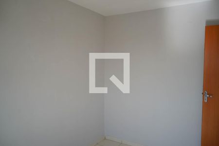 Quarto 2 de apartamento para alugar com 2 quartos, 53m² em Parque Primavera, Aparecida de Goiânia