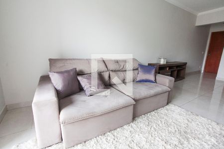 Sala de apartamento para alugar com 3 quartos, 130m² em Daniel Fonseca, Uberlândia
