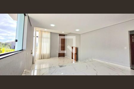 Sala de casa de condomínio à venda com 3 quartos, 282m² em , Lagoa Santa