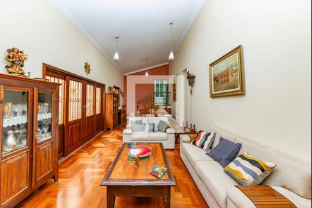 Sala 1 de casa à venda com 3 quartos, 360m² em Santa Lúcia, Belo Horizonte