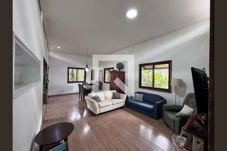 Sala de casa à venda com 4 quartos, 320m² em Vargem Grande, Rio de Janeiro