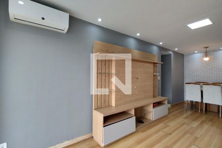 Sala de apartamento à venda com 2 quartos, 60m² em Taquara, Rio de Janeiro