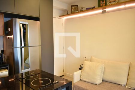 Sala/Cozinha de apartamento à venda com 1 quarto, 37m² em Chácara Inglesa, São Paulo