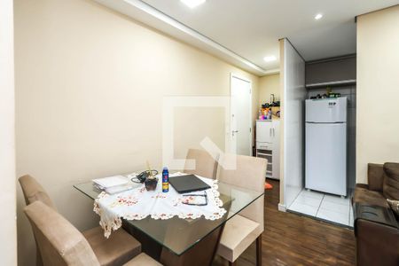 Sala de apartamento para alugar com 2 quartos, 50m² em Parque Fongaro, São Paulo