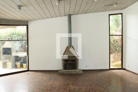 Sala de casa de condomínio para alugar com 3 quartos, 723m² em Vila Santo Antônio, Cotia