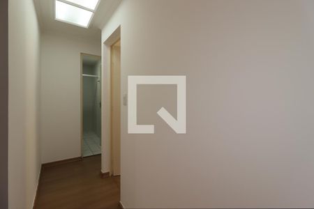 Corredor de apartamento para alugar com 2 quartos, 53m² em Jardim Santo André, Santo André