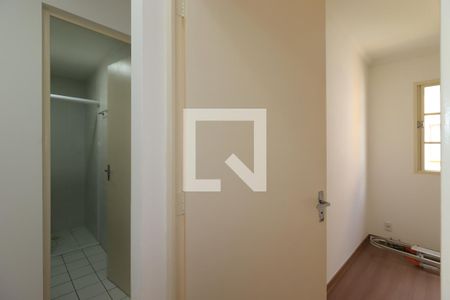 Corredor de apartamento para alugar com 2 quartos, 53m² em Jardim Santo André, Santo André