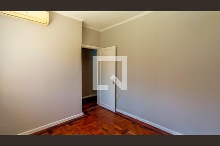 Quarto 1 de apartamento para alugar com 2 quartos, 54m² em Santo Antônio, Porto Alegre