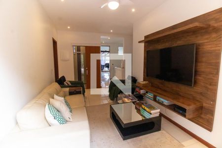 Sala de casa à venda com 4 quartos, 800m² em Serra Grande, Niterói