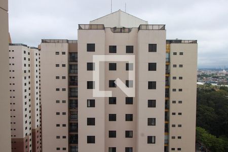 Vista do Quarto 1 de apartamento à venda com 2 quartos, 72m² em Jardim Maria Rosa, Taboão da Serra