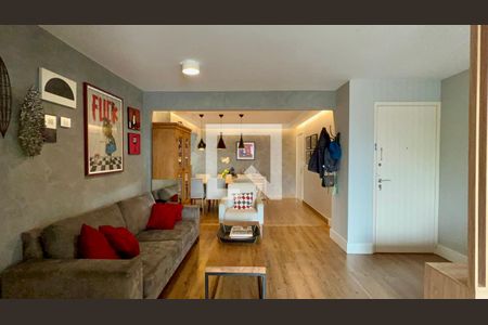 Sala de apartamento à venda com 3 quartos, 117m² em Vila Madalena, São Paulo