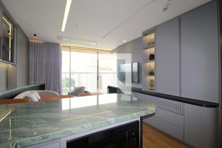 Sala/Cozinha de apartamento à venda com 1 quarto, 53m² em Vila Olímpia, São Paulo