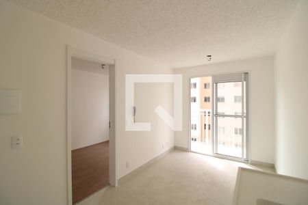 Sala de apartamento para alugar com 1 quarto, 36m² em Jardim Itacolomi, São Paulo