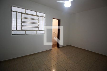Suíte de casa para alugar com 3 quartos, 150m² em Jardim São Judas Tadeu, Taboão da Serra