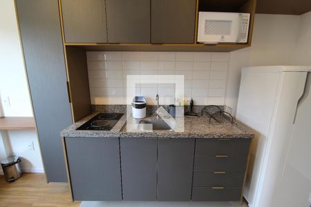 Sala/Cozinha de kitnet/studio para alugar com 1 quarto, 25m² em Vila Olímpia, São Paulo