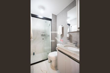 Banheiro Social de kitnet/studio para alugar com 1 quarto, 25m² em Indianópolis, São Paulo