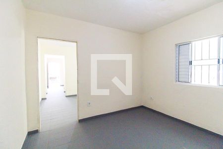 Quarto de casa para alugar com 1 quarto, 70m² em Vila Carmosina, São Paulo