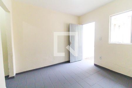 Sala de casa para alugar com 1 quarto, 70m² em Vila Carmosina, São Paulo