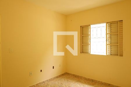 Quarto de casa para alugar com 1 quarto, 64m² em Vila Carmosina, São Paulo