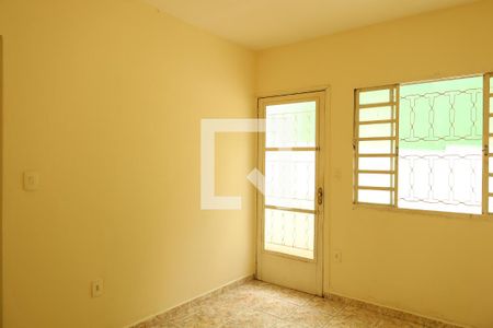 Sala de casa para alugar com 1 quarto, 64m² em Vila Carmosina, São Paulo